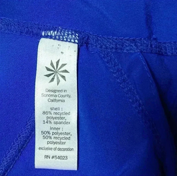 Athleta Ready Set Go Mid Rise  Shorts. Ladies size S - Picture 7 of 8